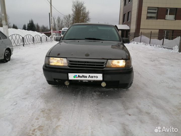 Opel Vectra 1.6 МТ, 1991, 300 000 км