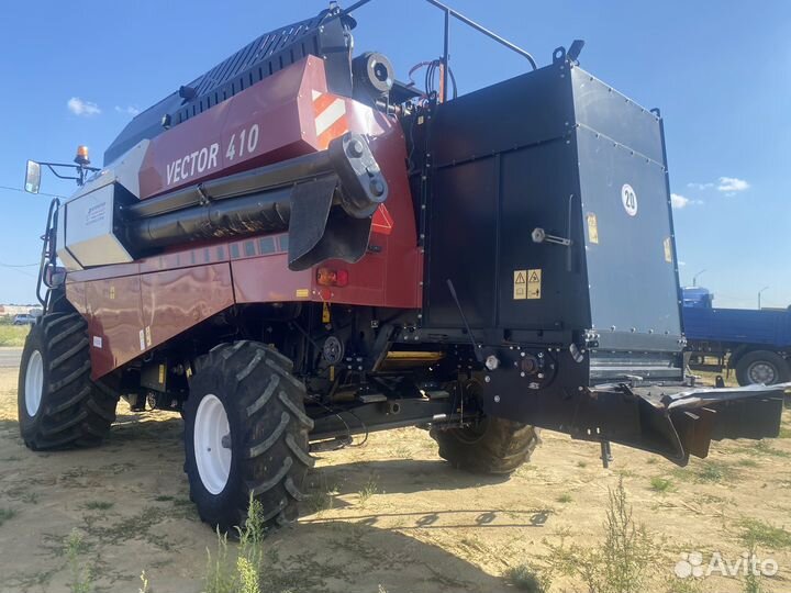 Комбайн Ростсельмаш Vector 410, 2016