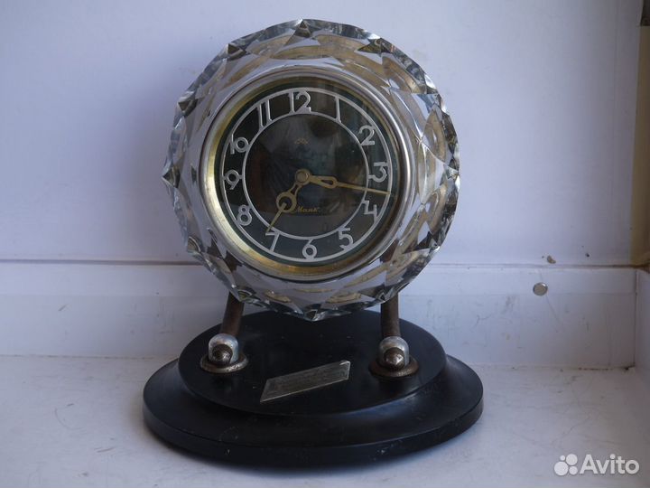 Часы настольные Маяк