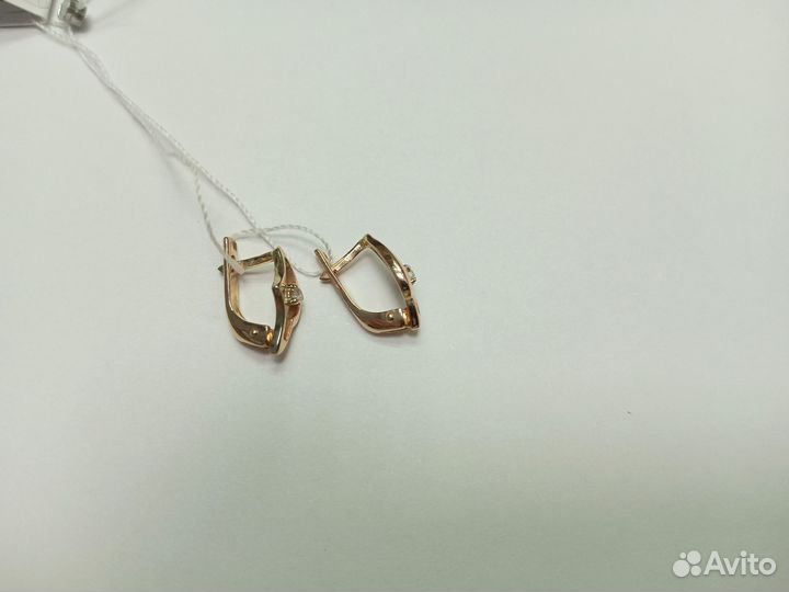 Золотые серьги с бриллиантами