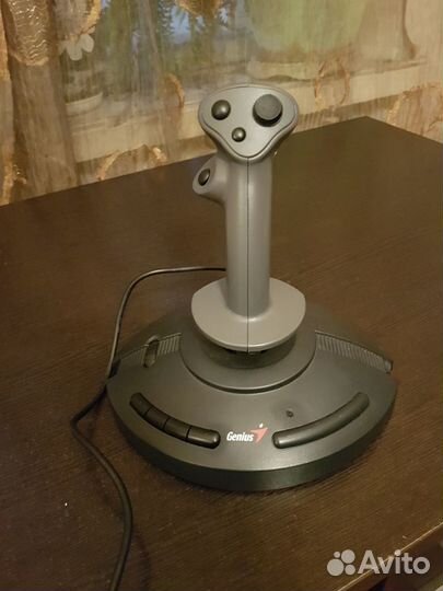 Джойстик Genius F-23