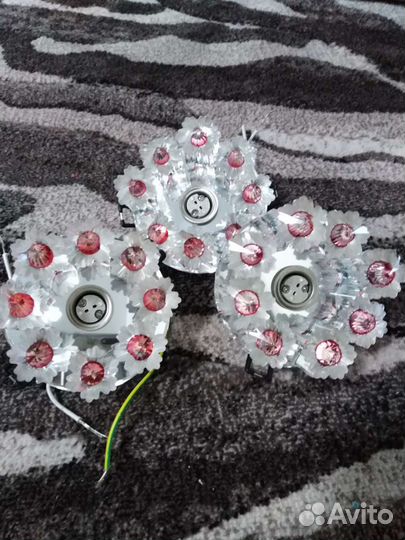 Продам светильники на натяжной потолок