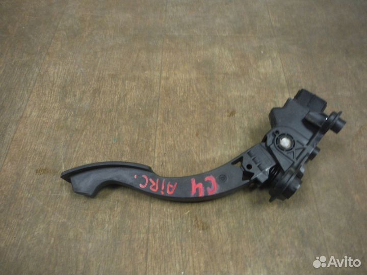 Педаль газа Citroen C4 Aircross 2015