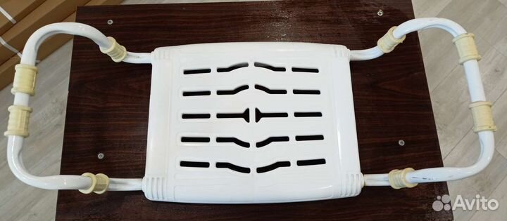 Сиденье в ванну