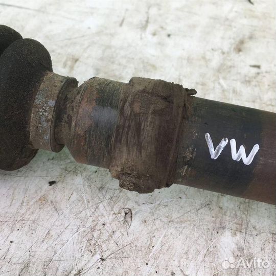 Полуось передняя правая Фольксваген Пассат Б3