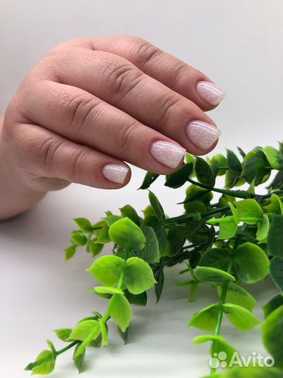 Маникюр педикюр