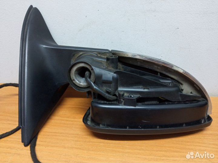 Зеркало правое Volkswagen Passat Cc 2008-2017