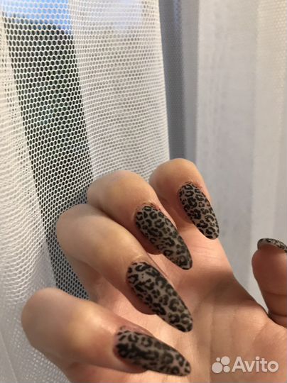 Маникюр педикюр