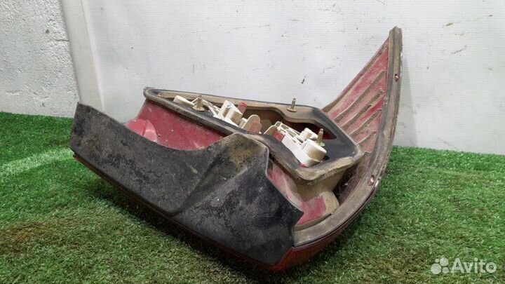 Фонарь задний правый Ford Mondeo 3 лифтбек 2.0