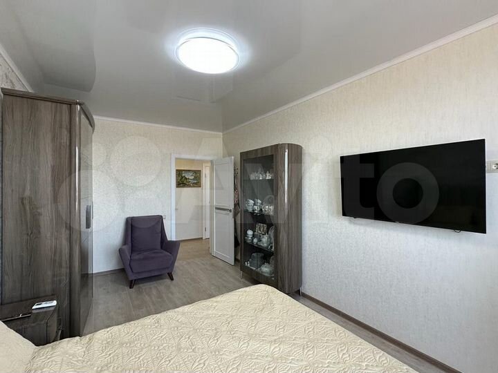 2-к. квартира, 67 м², 15/18 эт.