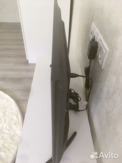 Телевизор Samsung 32J5000AK
