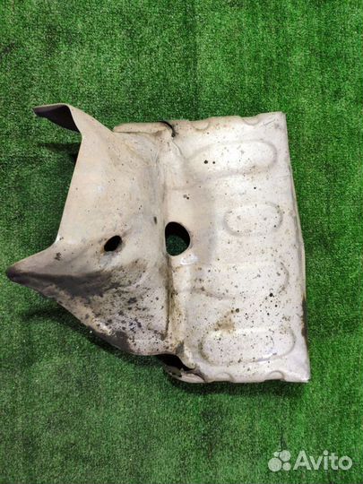 Экран коллектора тепловой Ford Focus 3 1.6