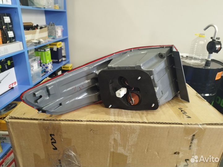 Фара задняя правая kia rio 3