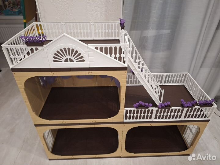 Домик кукольный