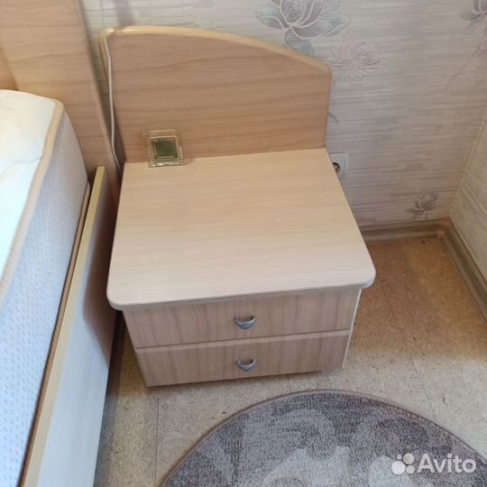 Кровать двухспальная с матрасом бу 160 200