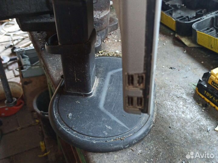 Монитор Philips