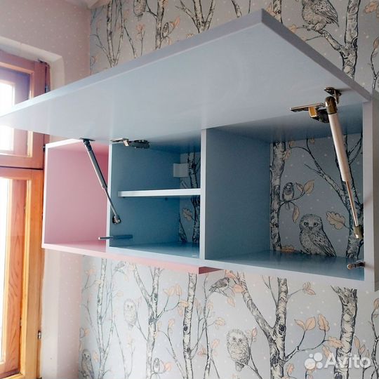 Детский письменный стол