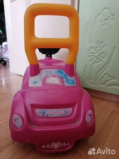 Машинка каталка толокар