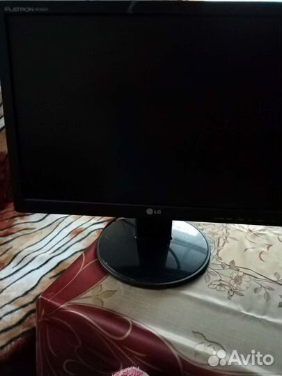 Монитор LG 22