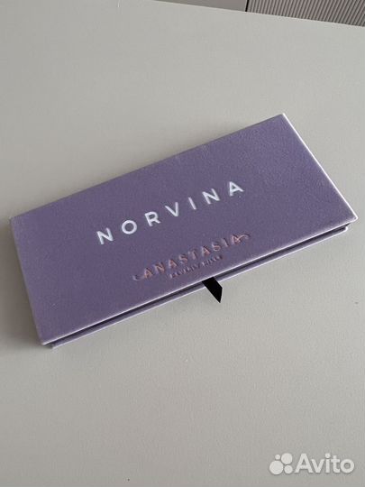 Косметика Charlotte Tilbury, Huda Beauty, и другие