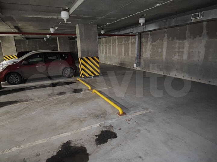 Машиноместо, 10 м²