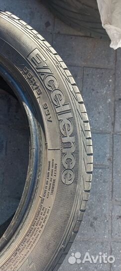Goodyear Excellence 215/55 R16