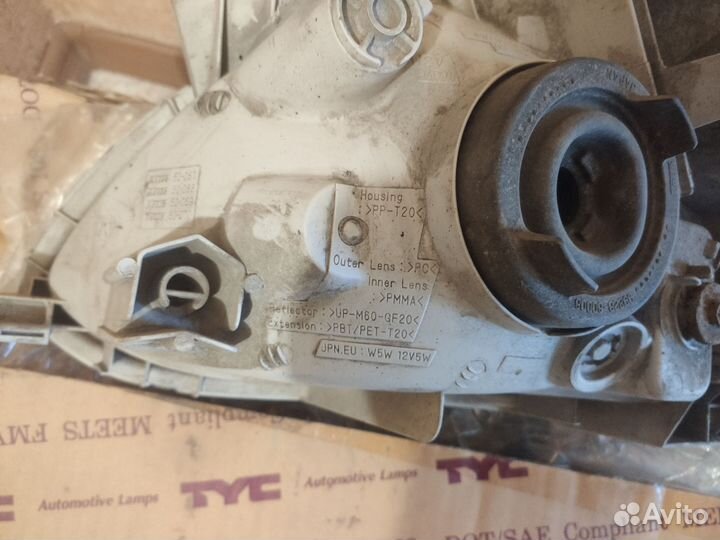 Фара Toyota echo platz правая