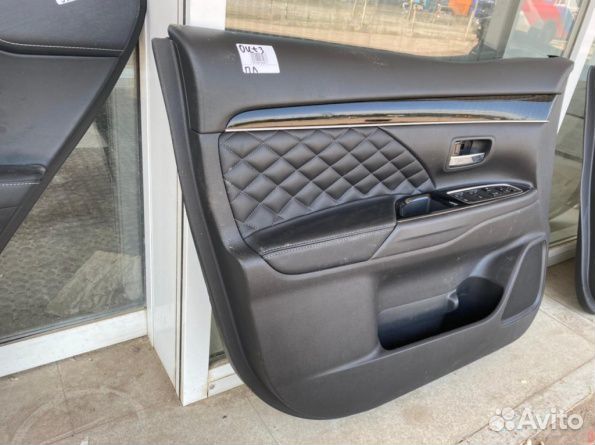 Митсубиси Аутлендер 3 (2015-2021) обшивка двери