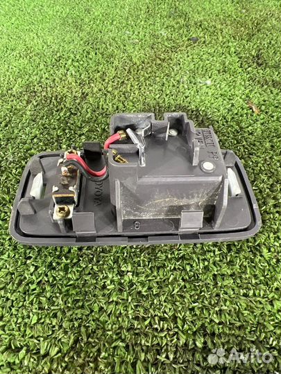 Плафон освещения багажника Toyota Celica ZZT231