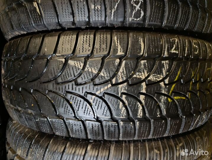 Bridgestone Blizzak LM-80 Evo 215/65 R16