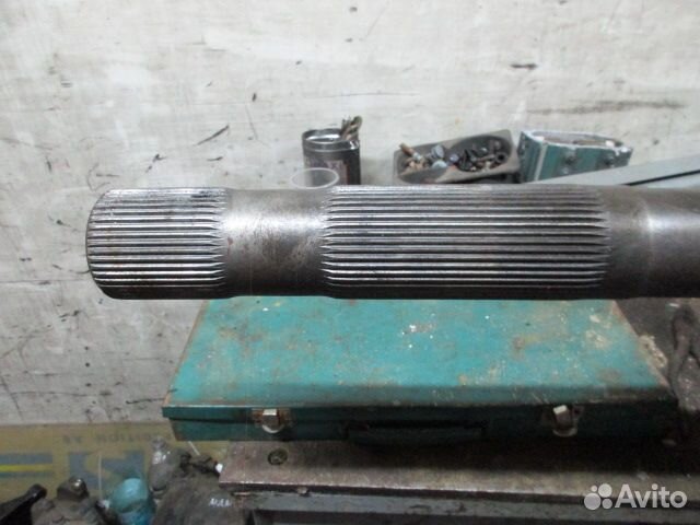 Полуось задняя правая Iveco Stralis