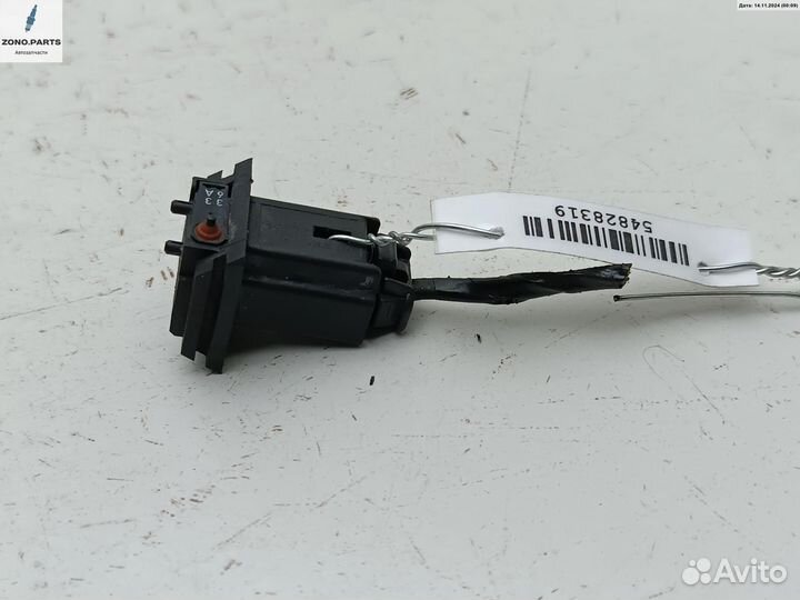 Кнопка открывания багажника 9642261980 на Citroen C5 (2001-2008)