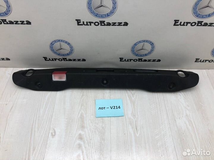 Накладка крышки багажника Mercedes W207