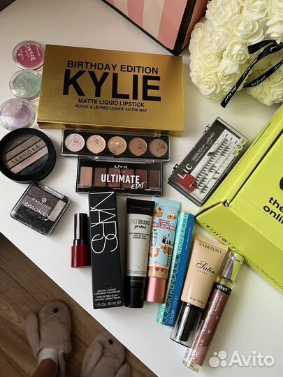 Косметика в ассортименте