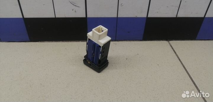 Кнопка обогрева сидений RAV 4 2013