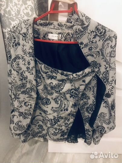 Костюм женский 44