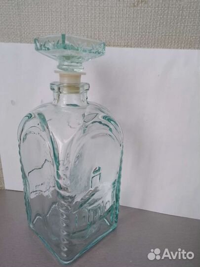 Штоф графин с рисунком церкви