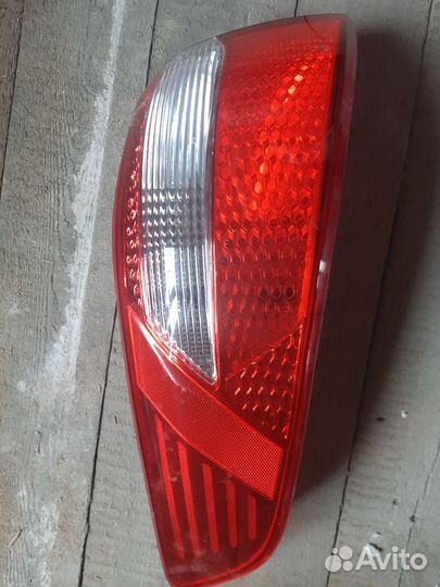 Фонарь левый Kia Rio