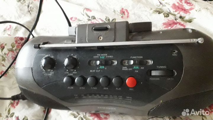 Кассетный магнитофон