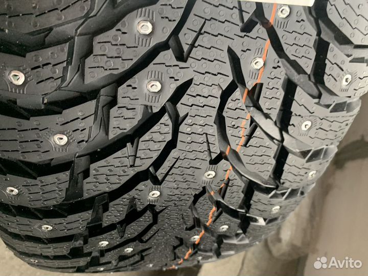 Nokian Tyres Hakkapeliitta 9 SUV 255/35 R20