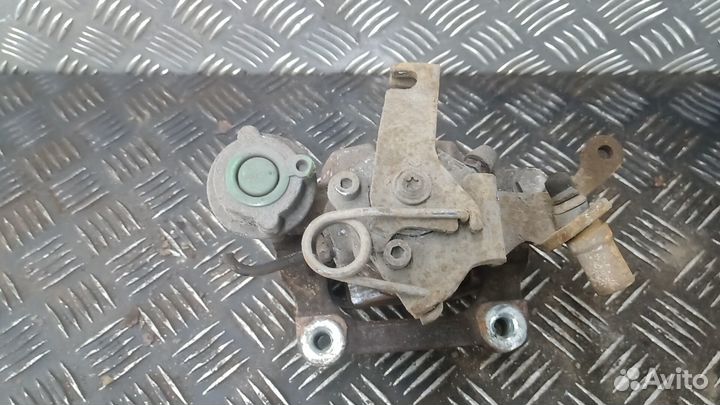 Суппорт тормозной задний левый citroen C4 picasso 1 2008