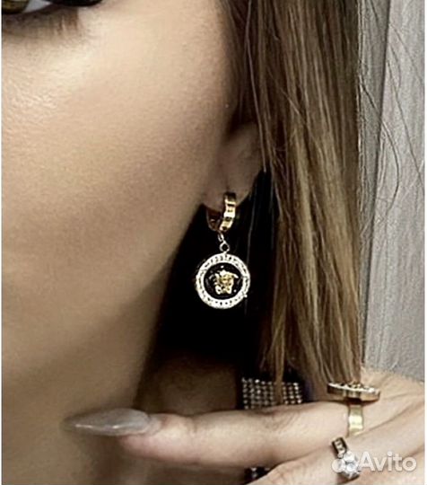 Серьги Versace и с перламутром