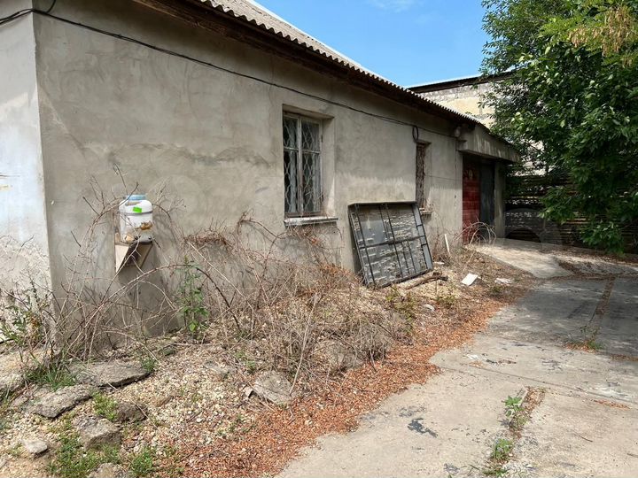 Здание, 315 м²