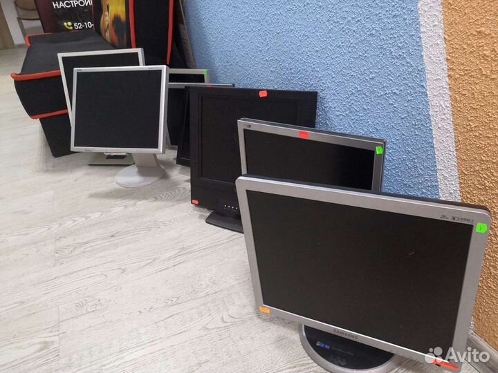 Рабочие Мониторы 17