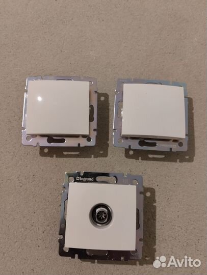 Розетки легранд валена