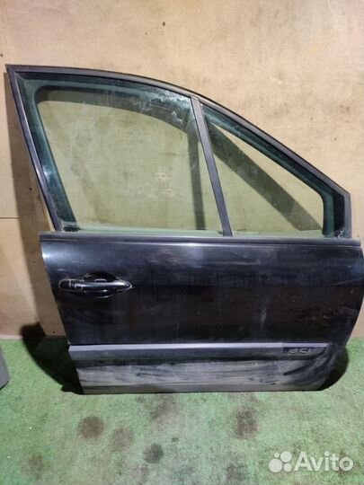 Дверь передняя правая Renault Scenic II (2003—2006