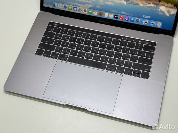 MacBook Pro 15 i7/16/512/Radeon 4gb