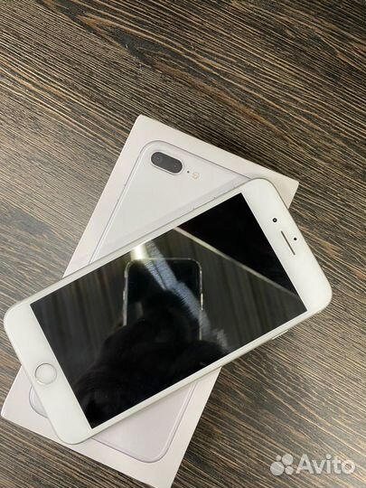 iPhone 8 Plus, 64 ГБ