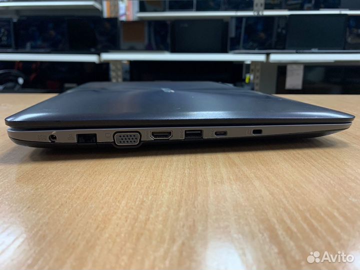 Asus/i7 7500/8GB/GT940MX/1000GB/15.6 IPS FHD