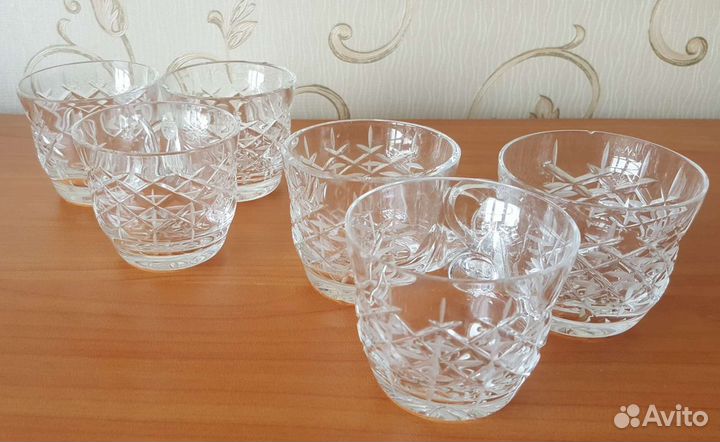 Хрустальные чашки